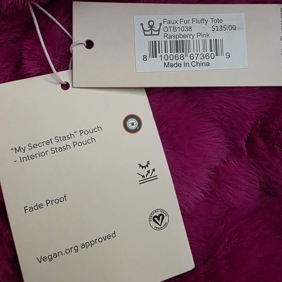 OLIVER THOMAS: Vegan Fluffy Fur Raspberry Tote & Matching Clip-on Interior Pouch - Picture 3 of 16